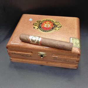 arturo fuente don carlos double robustos